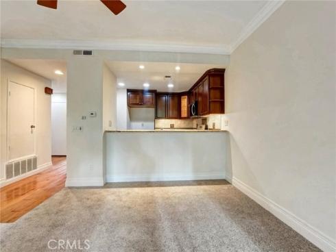 2516 W Macarthur C Boulevard, Santa Ana, CA