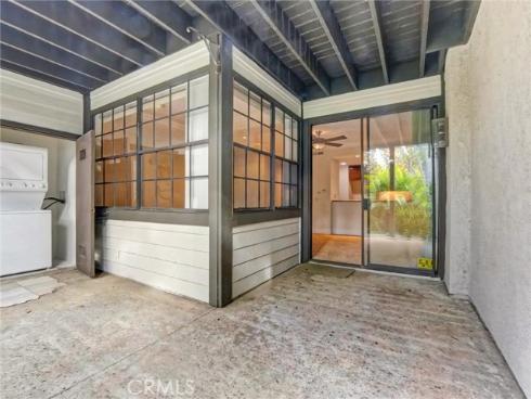 2516 W Macarthur C Boulevard, Santa Ana, CA