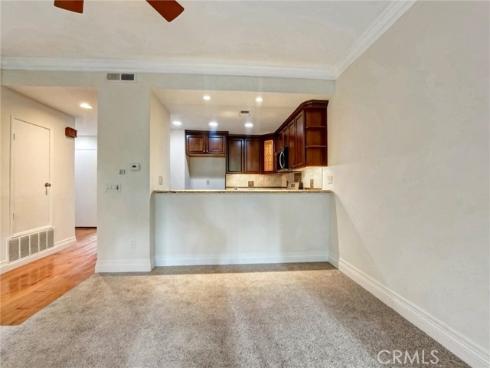 2516 W Macarthur C Boulevard, Santa Ana, CA