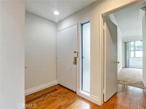 2516 W Macarthur C Boulevard, Santa Ana, CA