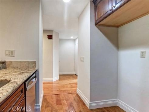 2516 W Macarthur C Boulevard, Santa Ana, CA