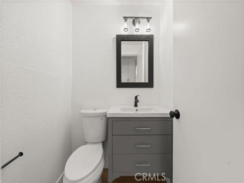 624 S Sullivan 8A Street, Santa Ana, CA