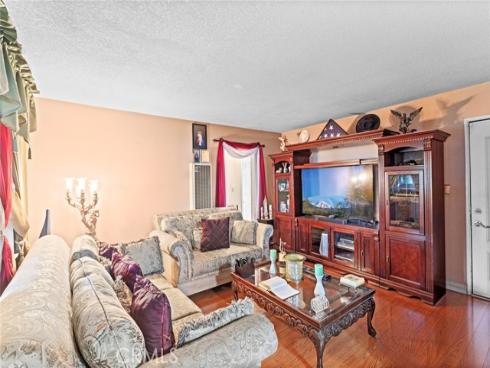 1406 W Camden Place, Santa Ana, CA