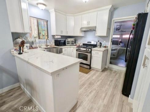 1725 W 3rd  1  Street, Santa Ana, CA