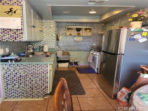 601 S Newhope 5 Street, Santa Ana, CA