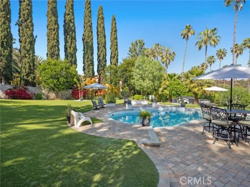 2121 Valhalla Drive, Santa Ana, CA