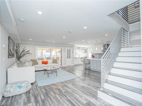 618 W Alpine Avenue, Santa Ana, CA