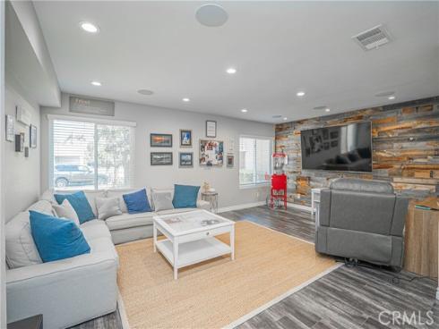 618 W Alpine Avenue, Santa Ana, CA