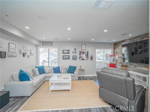 618 W Alpine Avenue, Santa Ana, CA