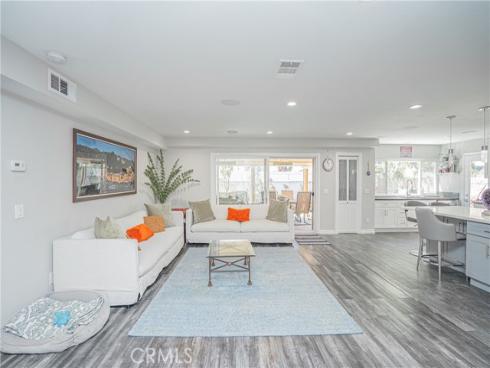 618 W Alpine Avenue, Santa Ana, CA