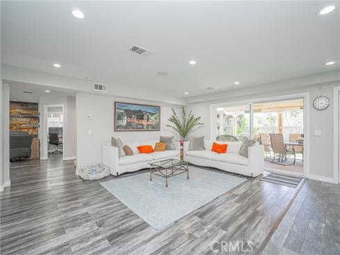 618 W Alpine Avenue, Santa Ana, CA