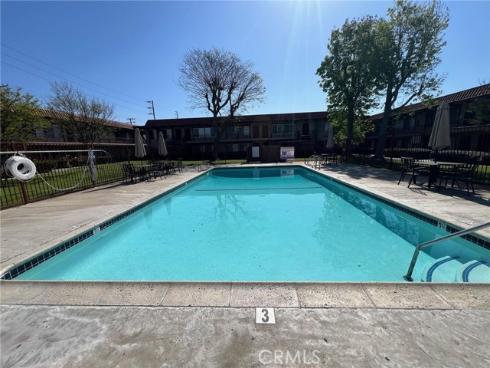 1400 W Warner  60  Avenue, Santa Ana, CA