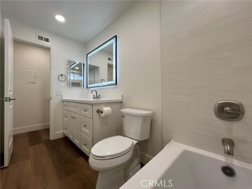 1400 W Warner 60 Avenue, Santa Ana, CA