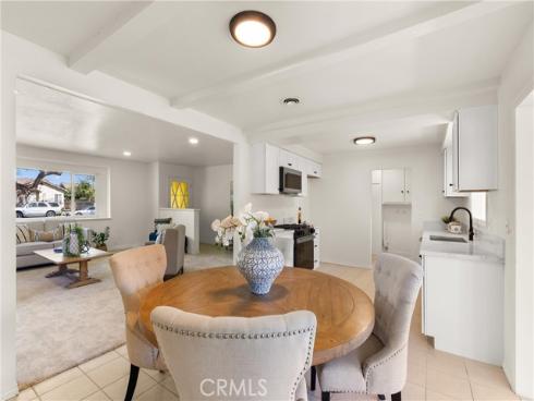 2902 W Raymar Street, Santa Ana, CA