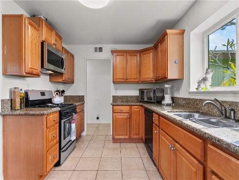 1305 N Gunther Street, Santa Ana, CA