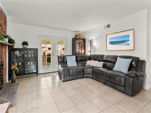 1305 N Gunther Street, Santa Ana, CA