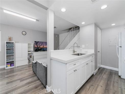 1710 Normandy 2 Place, Santa Ana, CA