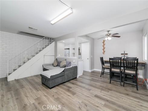 1710 Normandy 2 Place, Santa Ana, CA