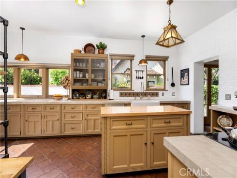 2020 N Victoria Drive, Santa Ana, CA