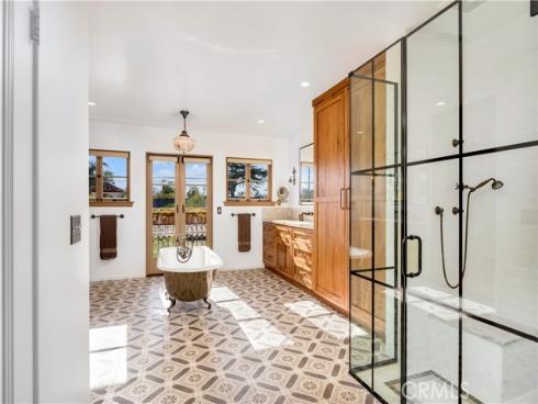 2020 N Victoria Drive, Santa Ana, CA