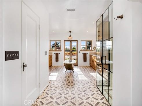 2020 N Victoria Drive, Santa Ana, CA