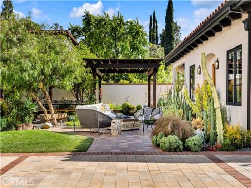 2020 N Victoria Drive, Santa Ana, CA