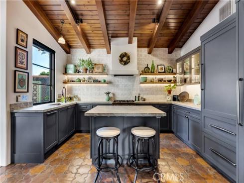 2020 N Victoria Drive, Santa Ana, CA