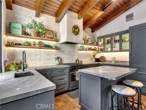 2020 N Victoria Drive, Santa Ana, CA