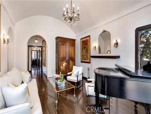 2042 N Ross Street, Santa Ana, CA