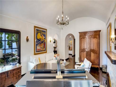 2042 N Ross Street, Santa Ana, CA