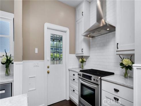 2042 N Ross Street, Santa Ana, CA