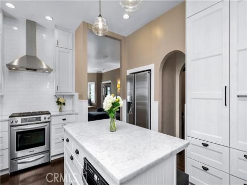 2042 N Ross Street, Santa Ana, CA