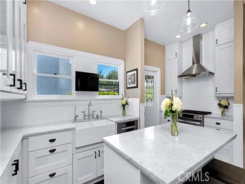 2042 N Ross Street, Santa Ana, CA