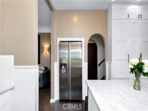 2042 N Ross Street, Santa Ana, CA