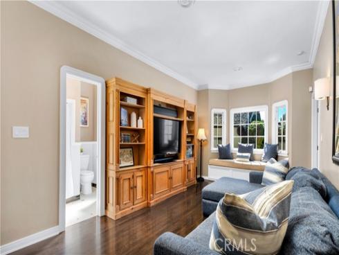 2042 N Ross Street, Santa Ana, CA