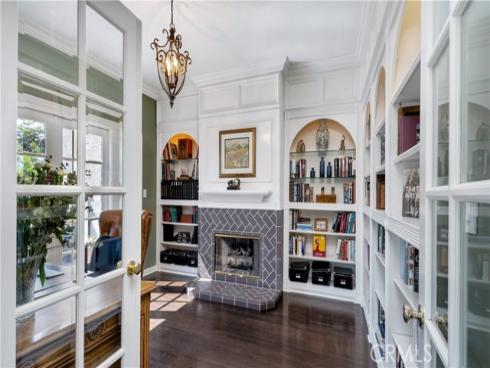 2042 N Ross Street, Santa Ana, CA