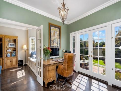 2042 N Ross Street, Santa Ana, CA