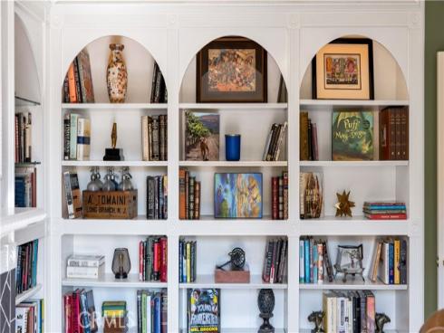 2042 N Ross Street, Santa Ana, CA