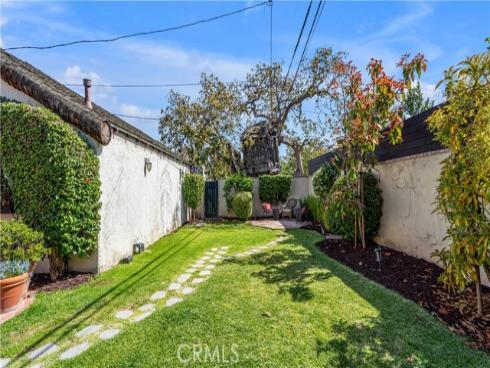 2042 N Ross Street, Santa Ana, CA