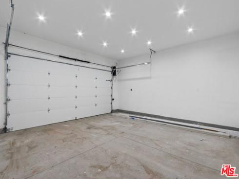 2429 W Borchard Avenue, Santa Ana, CA