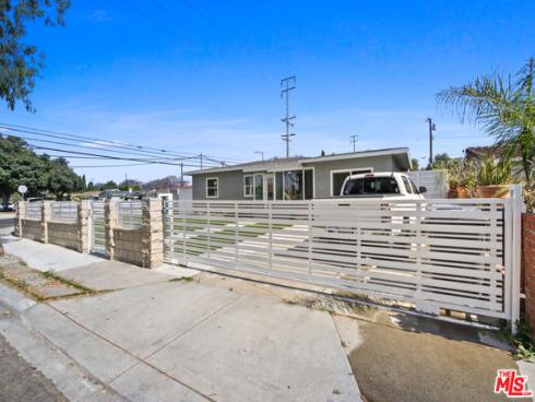 2429 W Borchard Avenue, Santa Ana, CA