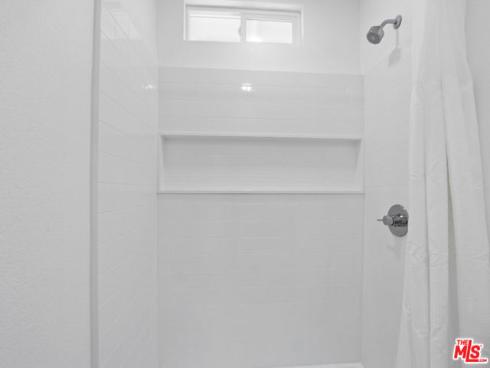 2429 W Borchard Avenue, Santa Ana, CA