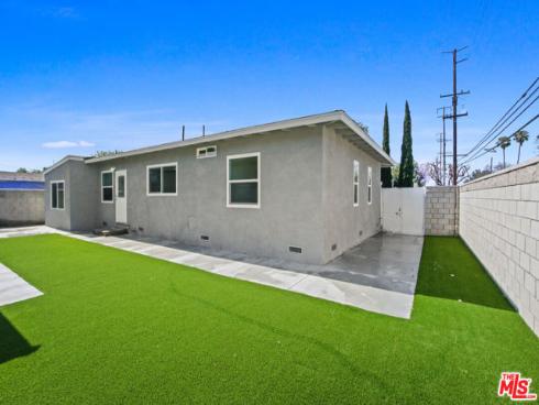 2429 W Borchard Avenue, Santa Ana, CA