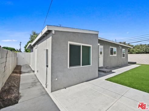 2429 W Borchard Avenue, Santa Ana, CA
