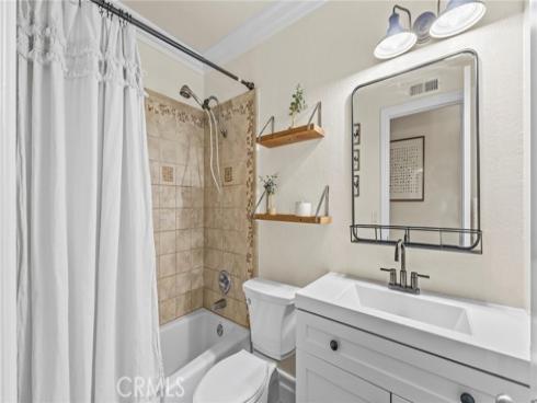 902 W Orange Road, Santa Ana, CA