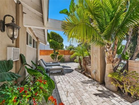 206 W Sierra Drive, Santa Ana, CA