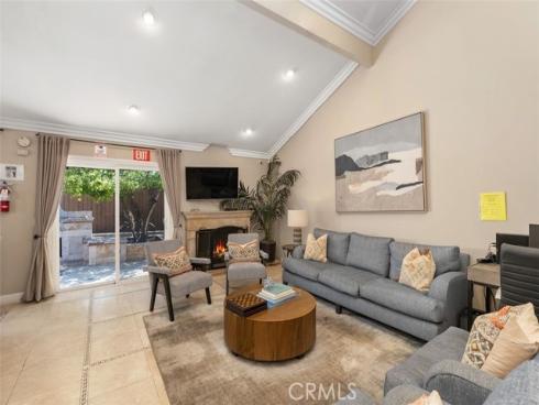 206 W Sierra Drive, Santa Ana, CA