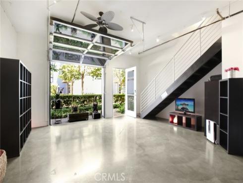 721 N Poinsettia Street, Santa Ana, CA