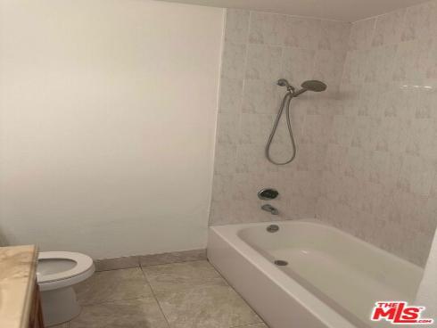 1001 E Grant  F4  Street, Santa Ana, CA