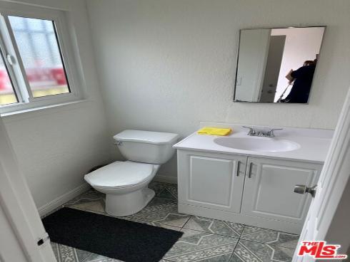 1001 E Grant  F4  Street, Santa Ana, CA